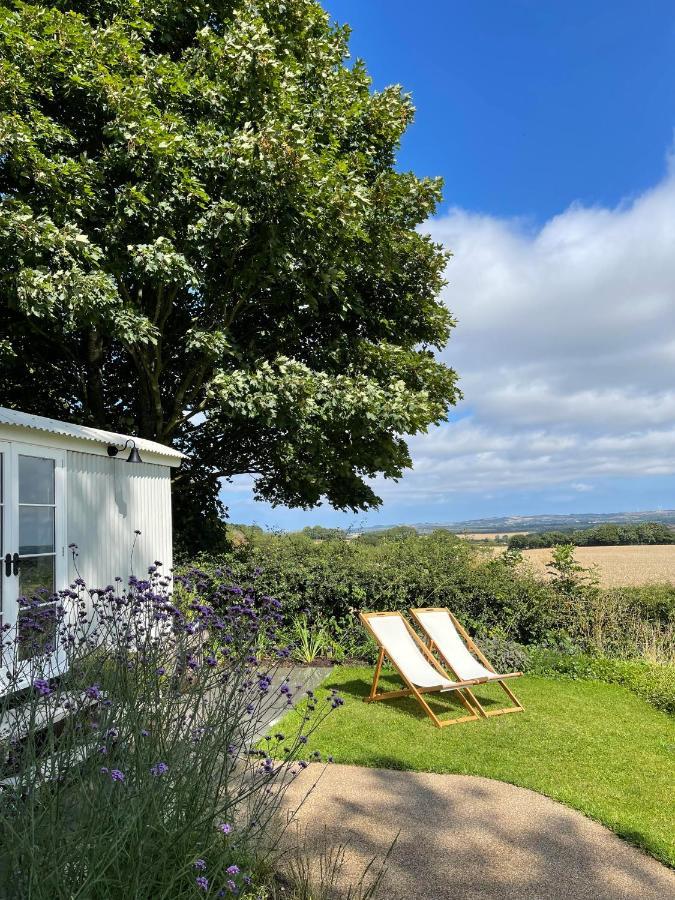 Wellsprings Farm - Self-catering Shepherds Hut With Private Garden Tente de luxe *